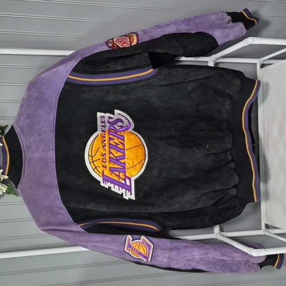 Los Angeles Lakers Jacket - Picture 11 of 16